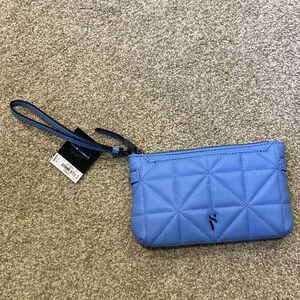NWT Simply Vera Vera Wang Joyce Wristlet